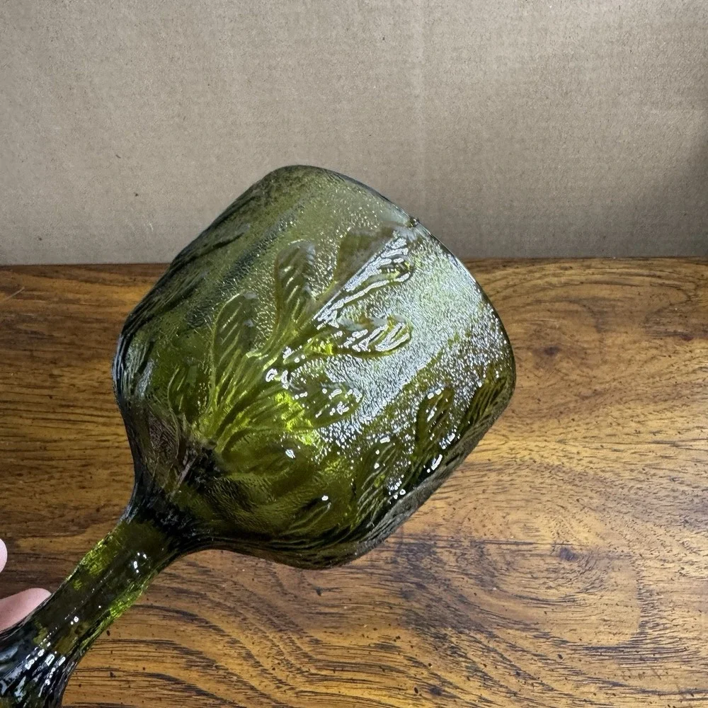 (1) Vintage 1975 FTD Pressed Green Glass Large Goblet Fall‎ Glass Stemware 16oz